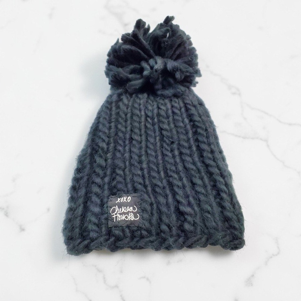 Xoxo Chelsea Houska Chunky Knit‎ Pom Beanie Hat Black Hand Knit Winter